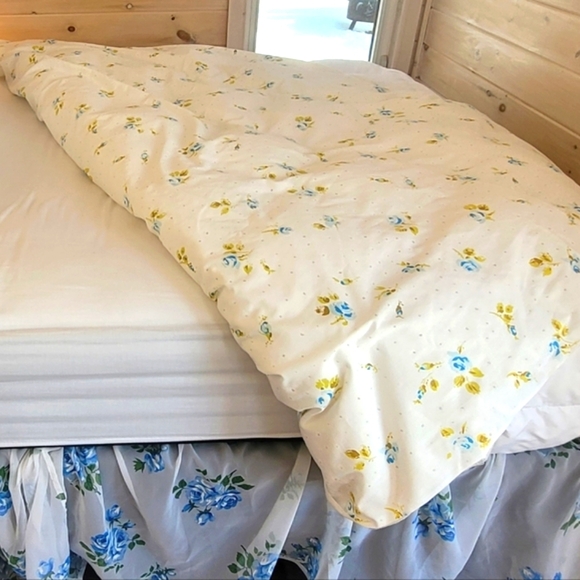 VINTAGE 70's Dbl Flat Sheet, Small Blue Rose Buds w/ Grn, Cot/poly Blend, 1pc - Picture 6 of 12